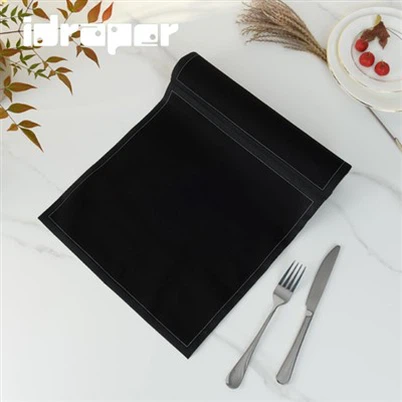 Servilletas de tela negras
